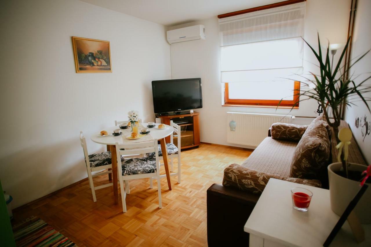 Petros Apartmani Vukovar Exterior photo